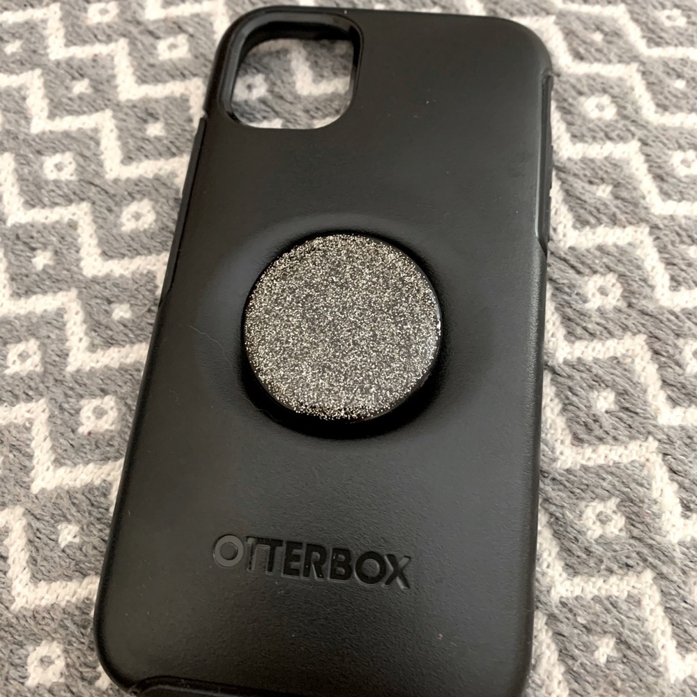 iPhone 11 Pro Max Otterbox Symmetry Case